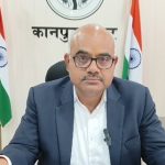 25 WPM भी टाइप नहीं कर पाए क्लर्क, DM ने डिमोशन करके बना द‍िया चपरासी !