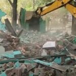 ट्रॉनिका सिटी में अवैध मजार पर चला बुलडोजर, प्रशासन की बड़ी कार्रवाई