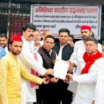 निबंधन विभाग के निजीकरण के विरोध में अधिवक्ताओं के आंदोलन को सपा का समर्थन