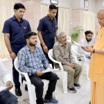 गाजियाबाद-नोएडा के बिल्डर का मामला पहुंचा मुख्यमंत्री योगी तक, जनता दर्शन में जांच के आदेश