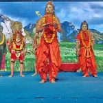 राजनगर एक्सटेंशन की रामलीला: लंका दहन पर जय श्रीराम के जयकारे, लक्ष्मण शक्ति के मंचन ने नम कीं आंखें