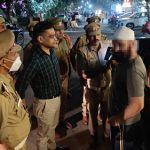 गाजियाबाद में सार्वजनिक स्थानों पर शराब सेवन के खिलाफ पुलिस का अभियान, नियम तोड़ने वालों पर कार्रवाई